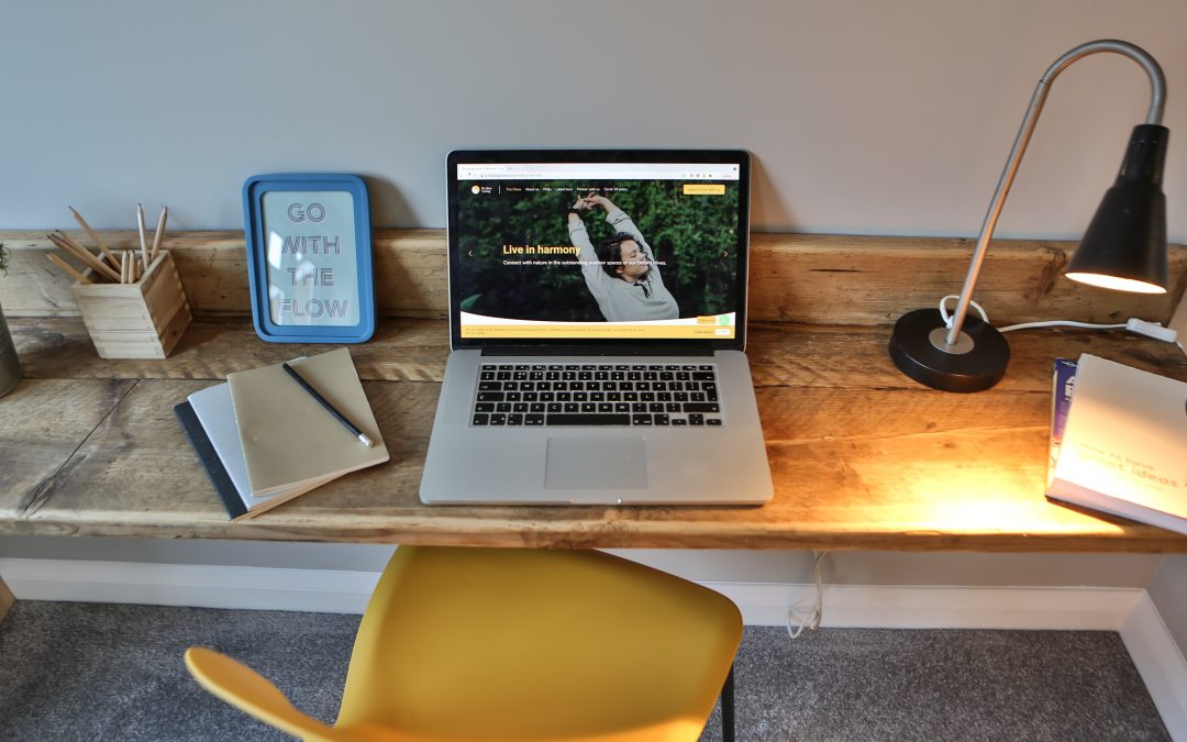 How to design your workspace for wellbeing? Expert tips