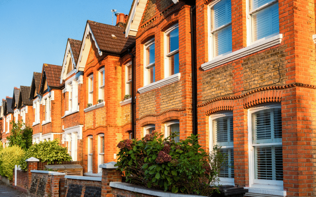 Where Is Bicester in England? The Ultimate Base for the London Commute